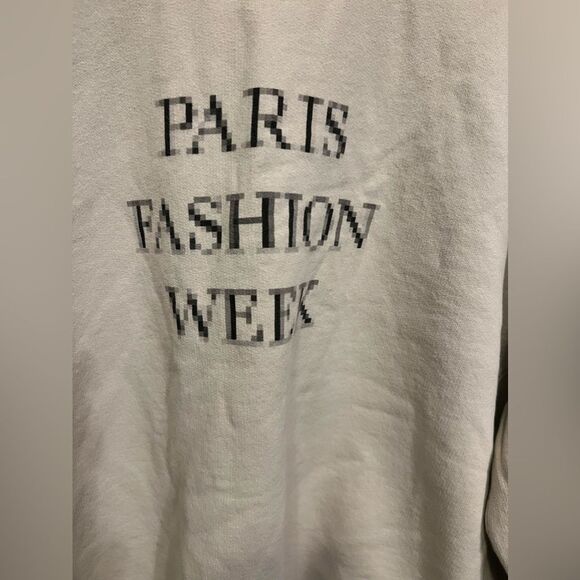 BALENCIAGA
Women's Balenciaga Paris Fashion Week Oversize Sweatshirt Sz S - Picture 3 of 14